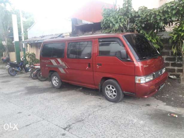2009 nissan urvan escapade