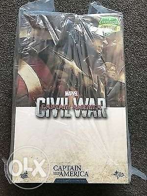 Hot Toys Civil War Captain America Battling Version Black Widow Set