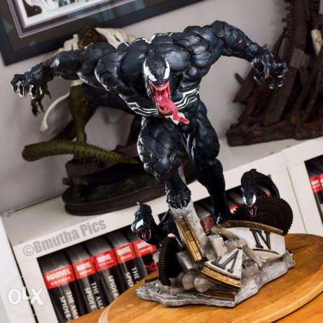 XM Studios Venom statue