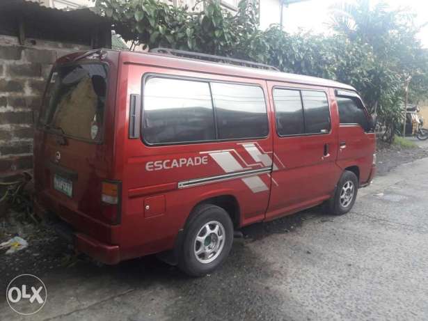 2009 nissan urvan escapade