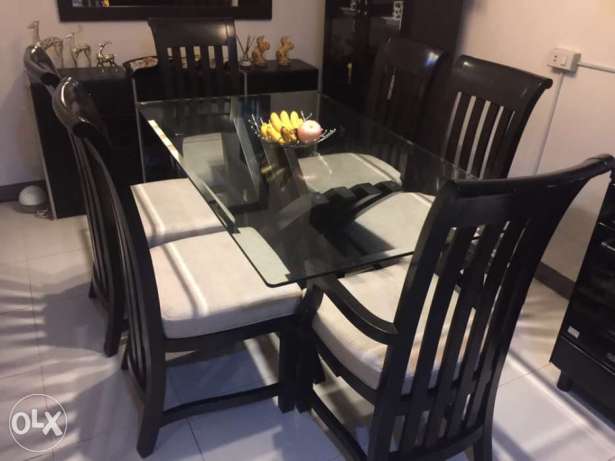 Dining table 6 seater