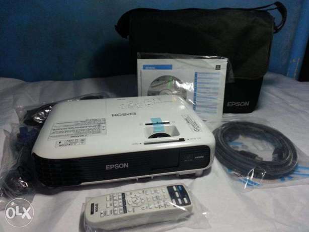 Bnew Epson EBX04 3LCD Projector 3000 lumens DLP HDMI Infocus Acer