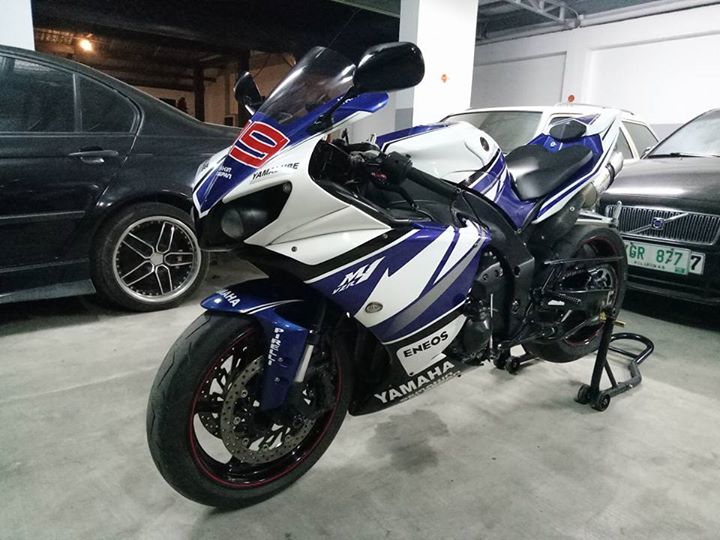 Yamaha r1 crossplane