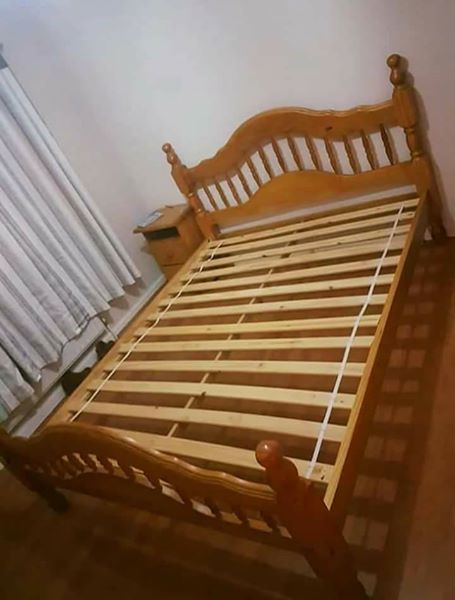 CUSTOMIZED WOODEN BED FRAME