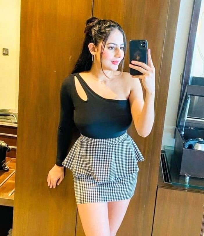 Call Girls In Pitampura metro~8587000828 Escort Service In Delhi