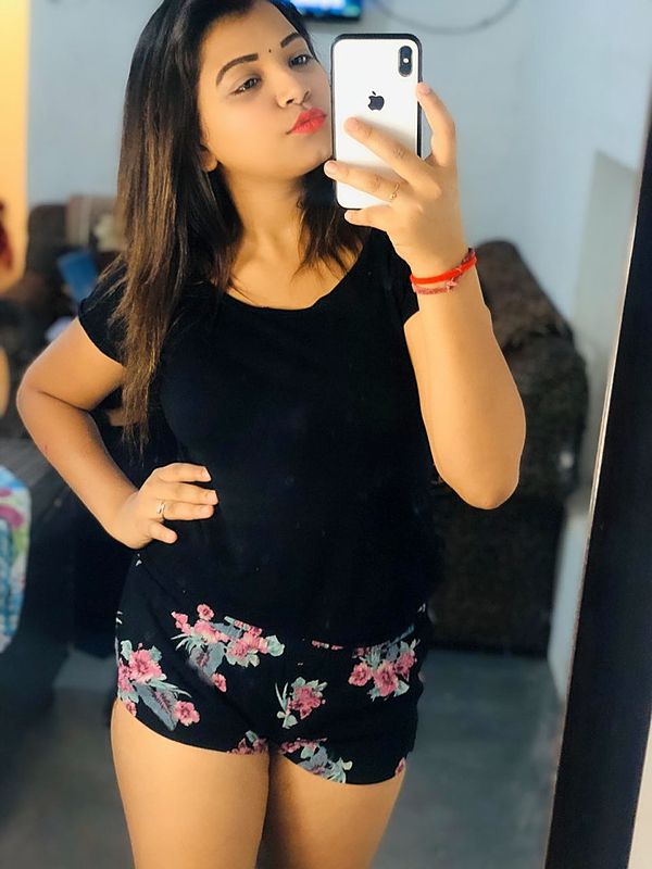 Kashmere Gate Metro Call Girls Delhi ─ 8448803038 Call Girls Service