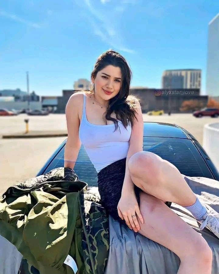 Nizamuddin Metro Call Girls Delhi ─ 8448803038 Call Girls Service